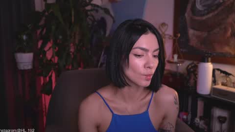 Snapshot of hollylinder_ chatting on July 12, 2026, 2:35 am Holly Linder online show from July 12, 2026, 2:35 am