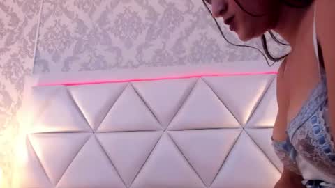 Holly online show from July 17, 2026, 7:19 pm