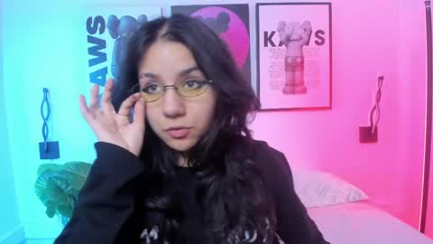 Snapshot of hollypeach_ chatting on June 7, 2026, 3:16 pm hollypeach_ online show from June 7, 2026, 3:16 pm