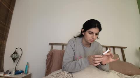 hollyshit_ online show from December 23, 2025, 1:36 am