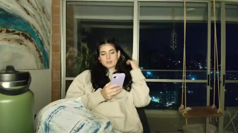 hollyshit_ online show from April 27, 2026, 11:47 pm