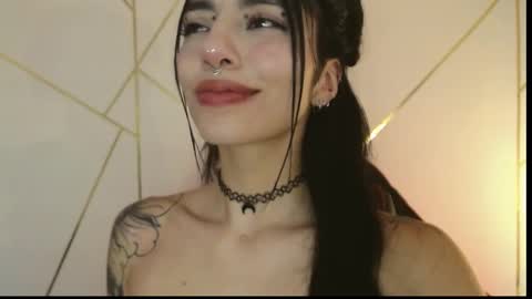 Snapshot of hollyxx_ chatting on February 25, 2025, 4:35 am holly online show from February 25, 2025, 4:35 am