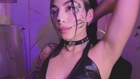 Snapshot of hollyxx_ chatting on October 11, 2025, 12:10 am holly online show from October 11, 2025, 12:10 am