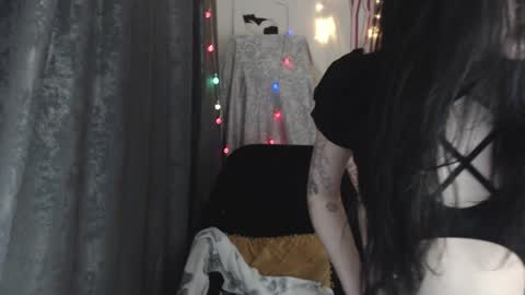 Ho Lee Sheet online show from January 28, 2025, 1:27 pm