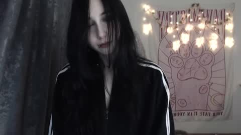 Ho Lee Sheet online show from February 14, 2025, 8:26 pm