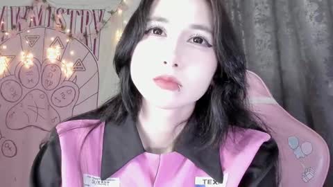 Ho Lee Sheet online show from September 24, 2025, 3:48 pm