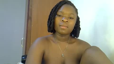 holy_ebony online show from April 27, 2026, 10:30 pm