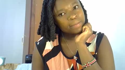 holy_ebony online show from April 29, 2026, 5:22 am