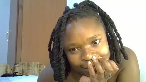 holy_ebony online show from April 29, 2026, 11:44 pm