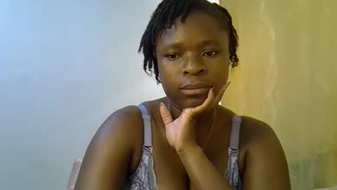 holy_ebony online show from June 5, 2026, 9:37 am