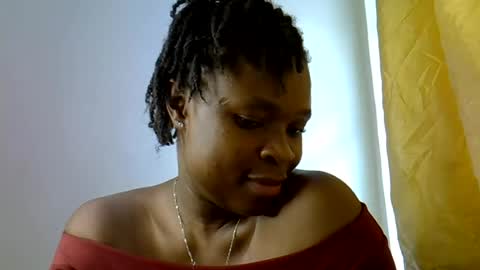 holy_ebony online show from June 12, 2026, 12:15 pm