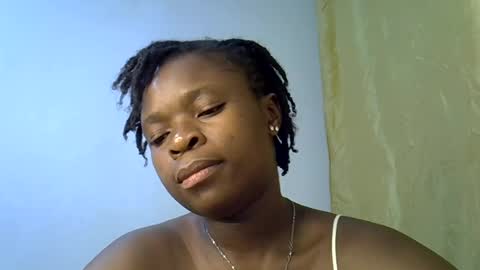 holy_ebony online show from June 14, 2026, 2:24 am