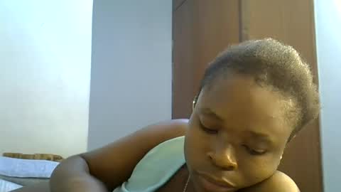 Snapshot of holy_ebony chatting on June 24, 2026, 4:17 pm holy_ebony online show from June 24, 2026, 4:17 pm