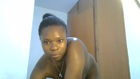 Snapshot of holy_ebony chatting on July 3, 2026, 11:27 am holy_ebony online show from July 3, 2026, 11:27 am