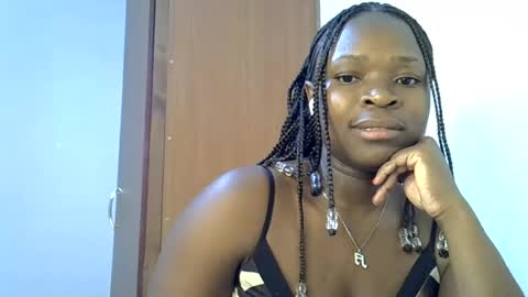 Snapshot of holy_ebony chatting on July 8, 2026, 4:39 am holy_ebony online show from July 8, 2026, 4:39 am