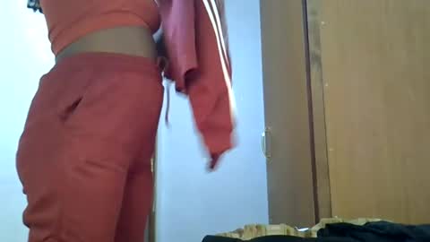 Snapshot of holy_ebony chatting on July 27, 2026, 7:26 am holy_ebony online show from July 27, 2026, 7:26 am