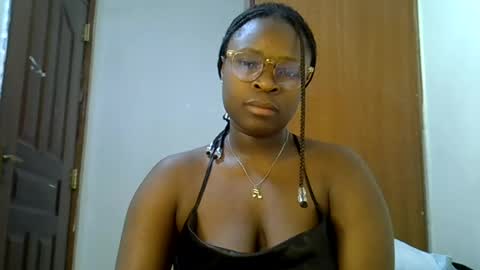 Snapshot of holy_ebony chatting on July 29, 2026, 7:56 pm holy_ebony online show from July 29, 2026, 7:56 pm