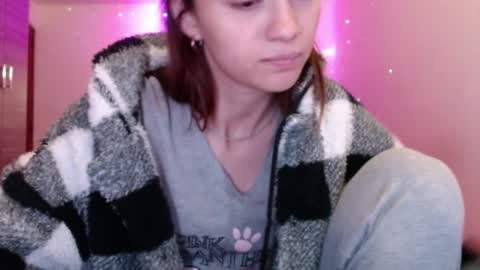 Juli online show from May 3, 2026, 2:39 am