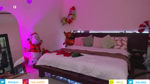 Snapshot of holy_khloe chatting on December 8, 2024, 4:04 am Kira Purrr online show from December 8, 2024, 4:04 am