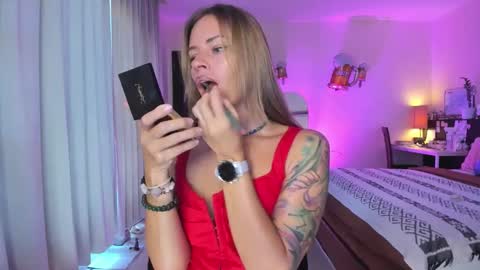 Snapshot of holy_khloe chatting on September 22, 2025, 4:25 am Kira Purrr online show from September 22, 2025, 4:25 am