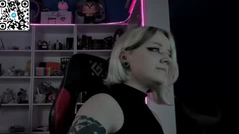 Snapshot of holy_mistresss chatting on June 3, 2026, 9:56 am holy_mistresss online show from June 3, 2026, 9:56 am