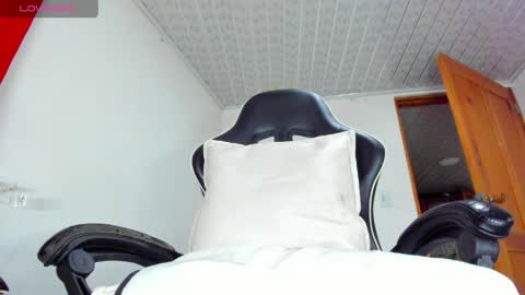 Snapshot of holy_sailt chatting on April 13, 2026, 7:19 pm Holly online show from April 13, 2026, 7:19 pm