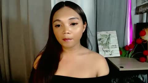Bella online show from May 14, 2026, 10:27 pm