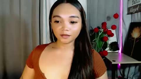 Bella online show from May 18, 2026, 4:07 am