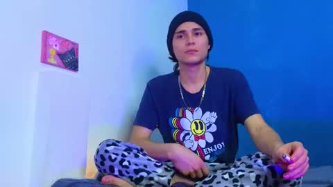      online show from February 24, 2025, 12:37 pm