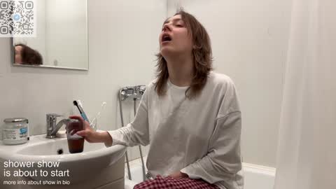 Snapshot of holydori chatting on February 8, 2025, 3:31 pm dori not holy get my tg channel with link from description under last photo online show from February 8, 2025, 3:31 pm