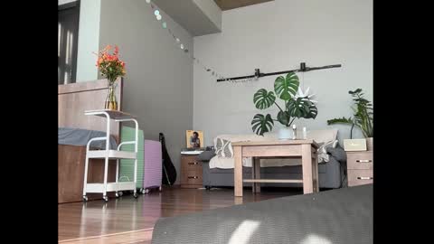 Snapshot of holydori chatting on November 18, 2025, 11:36 am dori not holy get my tg channel with link from description under last photo online show from November 18, 2025, 11:36 am