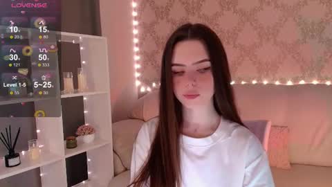 Snapshot of holymiax chatting on July 2, 2026, 3:23 am Mia online show from July 2, 2026, 3:23 am