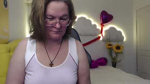 holymilfa online show from February 20, 2025, 10:59 am