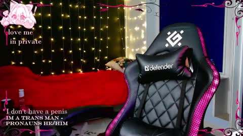 Honelints boyblonde hair AsterMIntfemboybrown hair online show from March 3, 2025, 4:35 pm