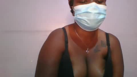 Snapshot of honey_beb chatting on September 21, 2025, 7:59 pm honey_beb online show from September 21, 2025, 7:59 pm