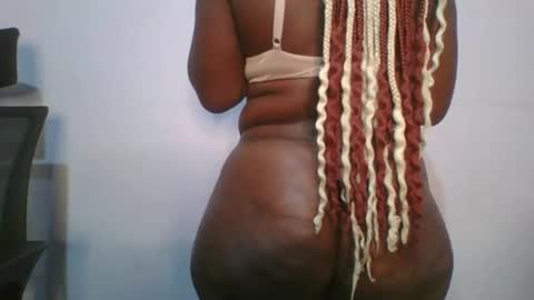 Snapshot of honey_beb chatting on October 4, 2025, 4:54 am honey_beb online show from October 4, 2025, 4:54 am