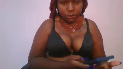 Snapshot of honey_beb chatting on October 6, 2025, 7:06 am honey_beb online show from October 6, 2025, 7:06 am