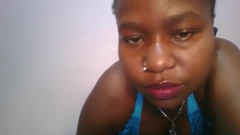 Snapshot of honey_beb chatting on October 9, 2025, 9:35 pm honey_beb online show from October 9, 2025, 9:35 pm