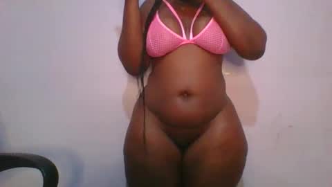 Snapshot of honey_beb chatting on October 31, 2025, 4:13 am honey_beb online show from October 31, 2025, 4:13 am