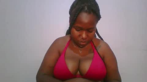 Snapshot of honey_beb chatting on November 11, 2025, 5:24 pm honey_beb online show from November 11, 2025, 5:24 pm