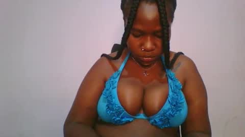 Snapshot of honey_beb chatting on November 14, 2025, 4:55 am honey_beb online show from November 14, 2025, 4:55 am