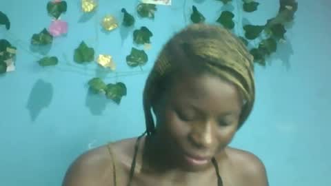 Queen online show from October 3, 2025, 9:56 pm