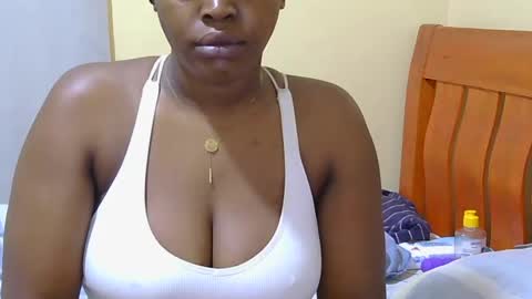 honey_caddy online show from June 18, 2026, 5:19 am