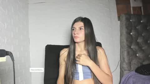 honey_darcy online show from May 3, 2026, 3:56 am