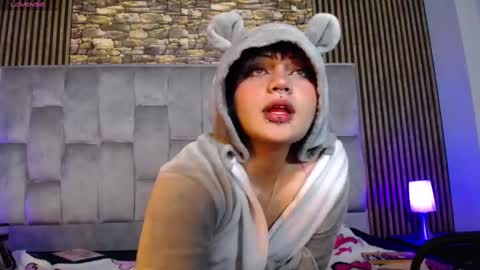 Snapshot of honey_dark chatting on December 7, 2024, 7:27 am Honney online show from December 7, 2024, 7:27 am