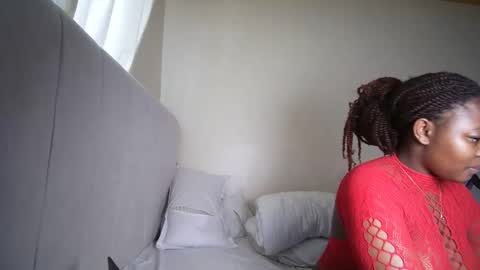 Snapshot of honey_drop1 chatting on June 8, 2026, 11:43 am honey drop online show from June 8, 2026, 11:43 am