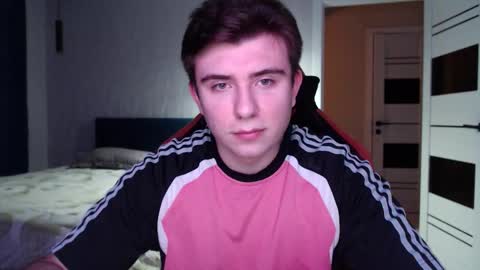 Snapshot of honey_furry chatting on November 25, 2025, 12:10 am Wolfy online show from November 25, 2025, 12:10 am