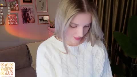 Snapshot of honey_kors chatting on March 8, 2026, 3:05 pm Lina online show from March 8, 2026, 3:05 pm