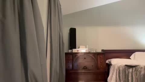 honey_man14 online show from April 29, 2026, 4:33 pm
