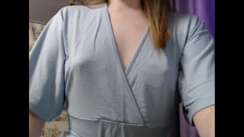 Snapshot of honey_mood chatting on February 24, 2025, 12:48 pm Lina online show from February 24, 2025, 12:48 pm